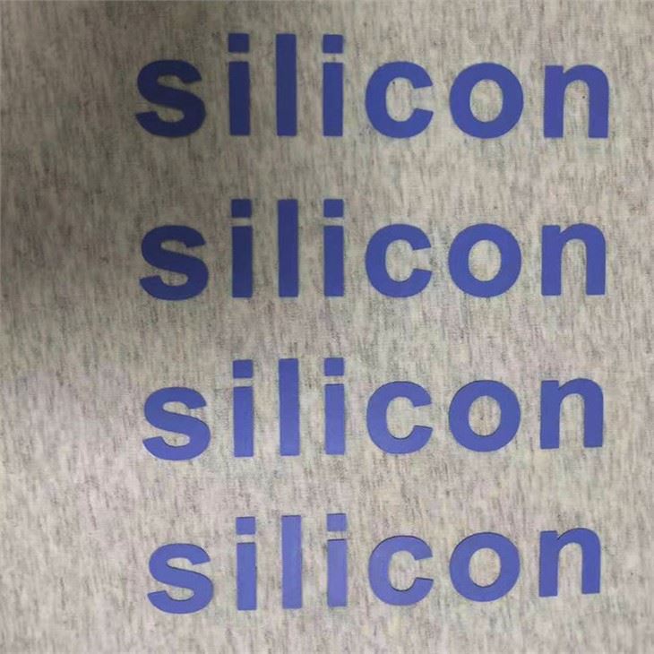 Sietspiede uz plastmasas loksnēm